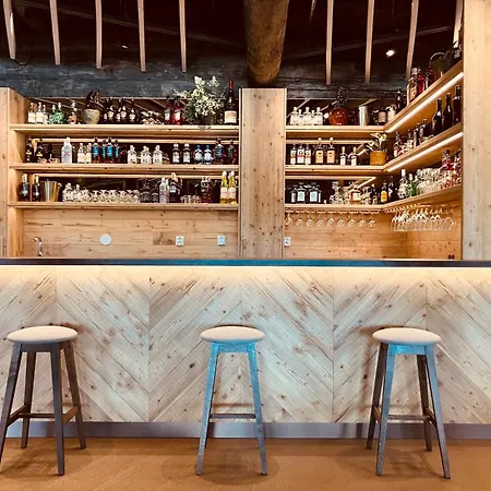 Hunurijaervi Resort***** *