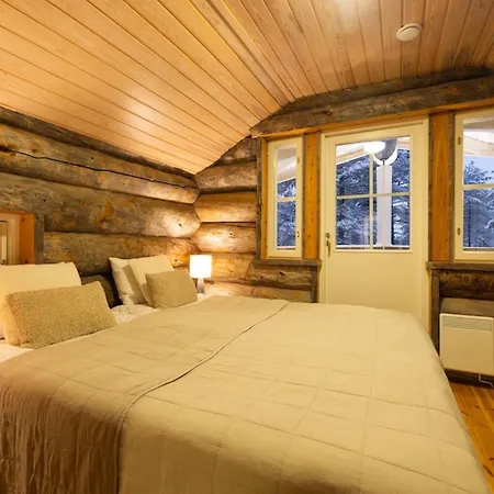 Szálloda Hunurijaervi Resort***** Harma